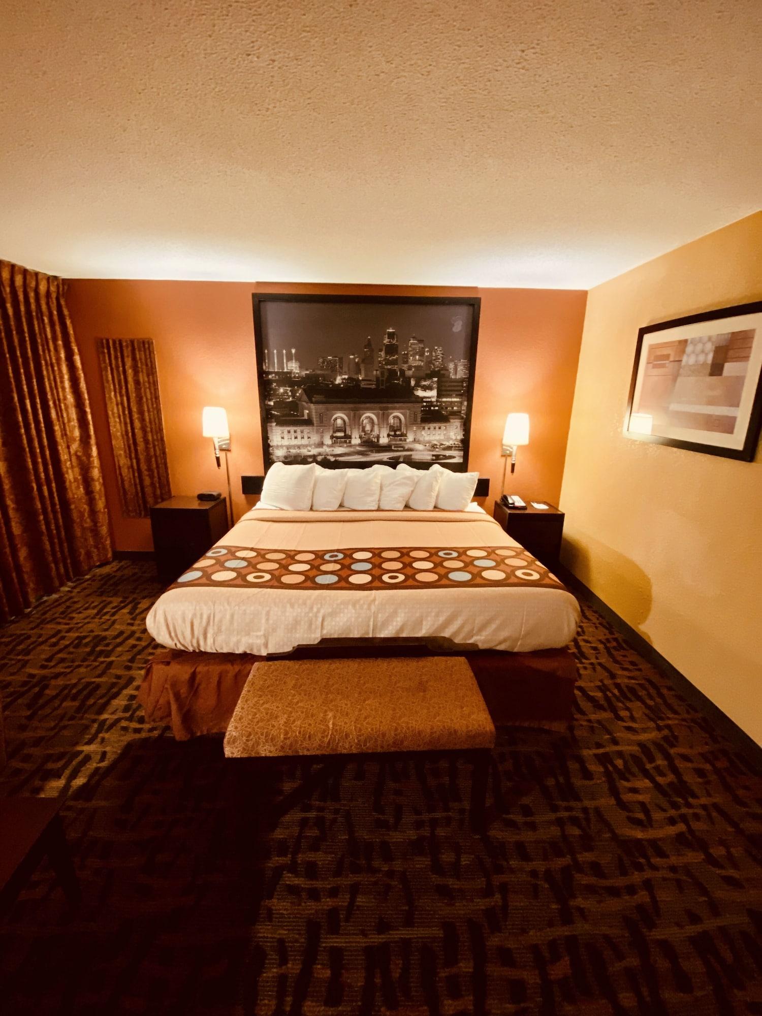 Super 8 By Wyndham Ku Hotel 2*