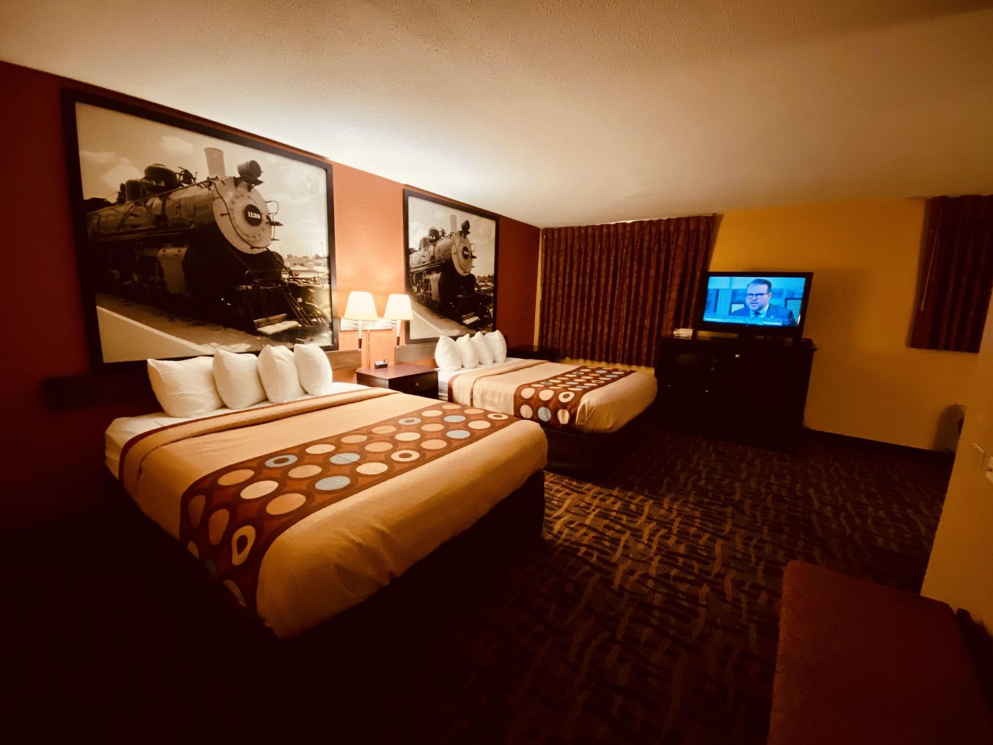 Super 8 By Wyndham Ku Hotel 2*